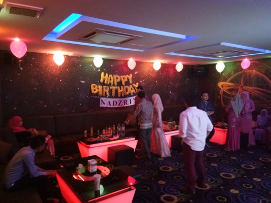 BIRTHDAY PARTY AT V KBOX VIP ROOM HAPPY BIRTHDAY NADZRIN