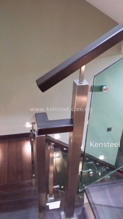 Wood handrail Glass Staircase 5