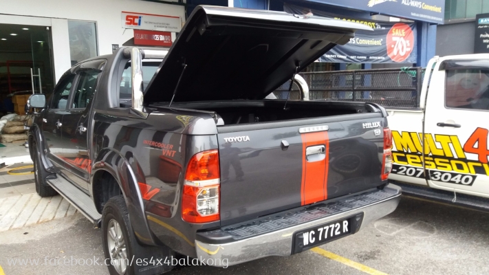 HILUX TOP UP WITH ROLL BAR 