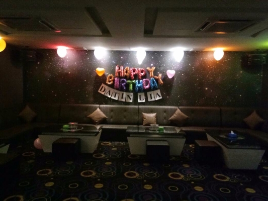 BIRTHDAY PART VIP Room AT V KBOX 