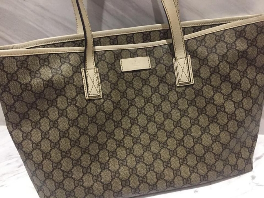 (SOLD) Gucci Large Shoulder Tote