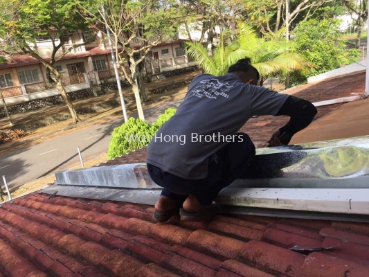 Roofing metal break services