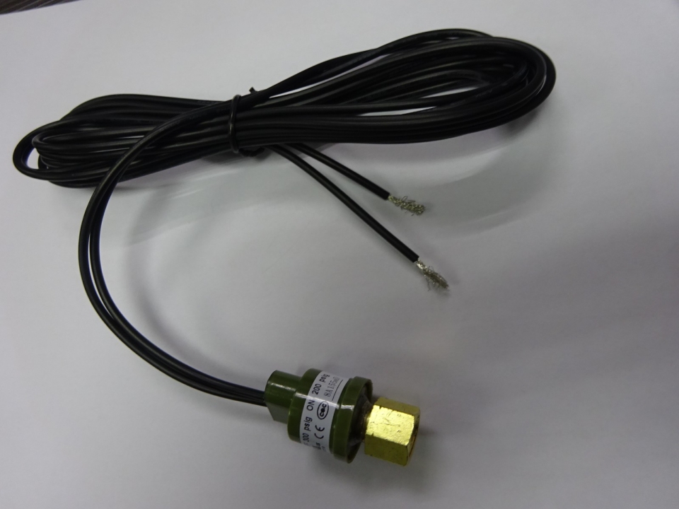 YORK 340974 HIGH PRESSURE SWITCH 300PSI (OFF) 200PSI (ON) P/N : 023M08600-004 (EWM0610)