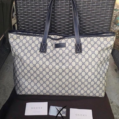 (SOLD) Gucci Medium Classic Shoulder Tote