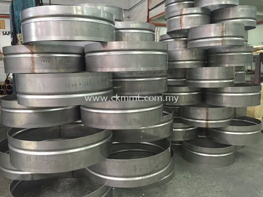 Concrete pipe steel seal