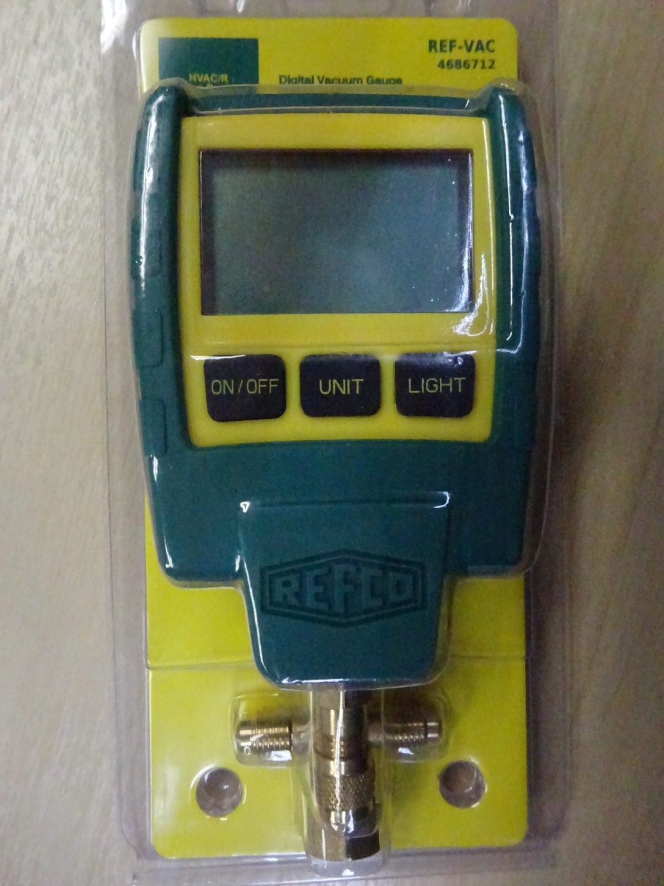 REFCO REF-VAC DIGITAL VACUUM GAUGE (0 TO 18000 MICRON) (P/N : 4686712)
