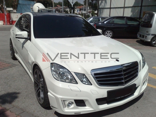 MERCEDES E-CLASS W212 SEDAN 09Y-16Y = VENTTEC DOOR VISOR 