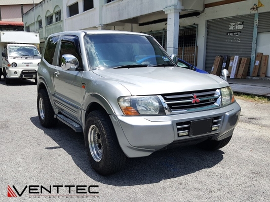 MITSUBISHI PAJERO SFX / SHOGUN / MONTERO (2 DOOR) 99Y-06Y = VENTTEC DOOR VISOR