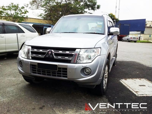 MITSUBISHI PAJERO SUPER EXCEED / MONTERO / SHOGUN 06Y-ABOVE = VENTTEC DOOR VISOR