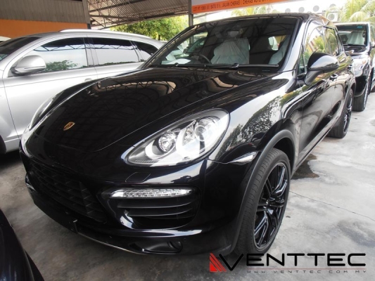 PORSCHE CAYENNE 11Y-18Y (92A) = VENTTEC DOOR VISOR