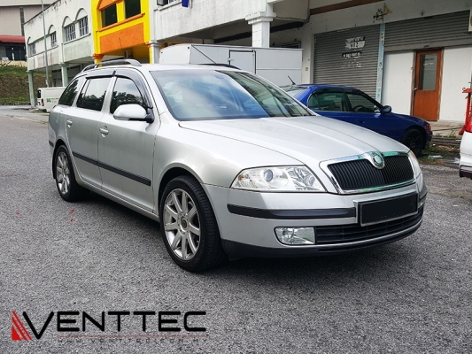 SKODA OCTAVIA (COMBI) 04Y-13Y = VENTTEC DOOR VISOR 