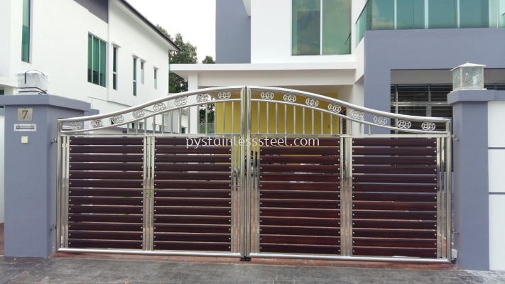 Stainless Steel Swing Gate with Aluminium Wood