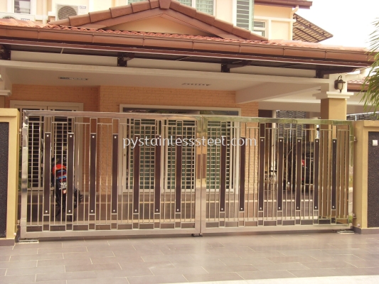 Stainless Steel Swing Gate with Aluminium Wood