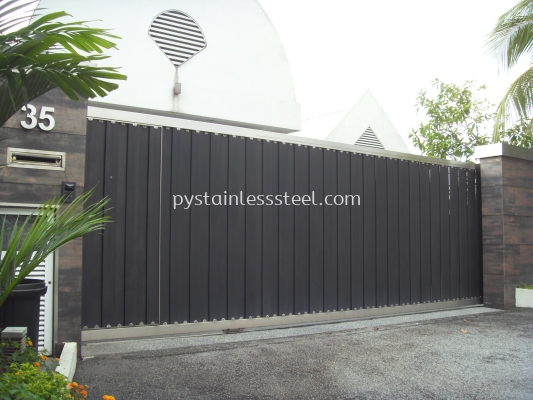 Stainless Steel Sliding Gate with Aluminium Wood