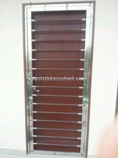 Stainless Steel with Aluminium Wood Door Grille