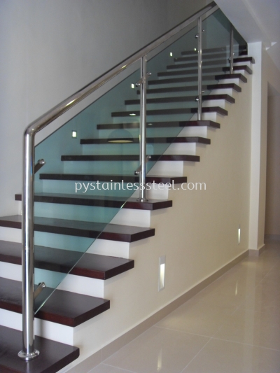 Stainless Steel Staircase Handrail With Glass