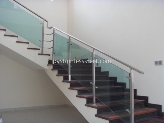 Stainless Steel Staircase Handrail With Glass