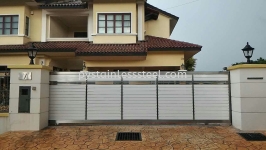 Stainless Steel Sliding Gate with Aluminium Wood