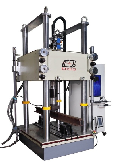 Uno Servo-Hydraulic Testing Machine