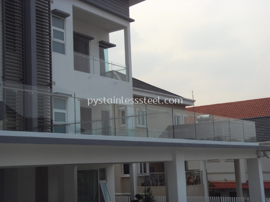 Stainless Steel Balcony Handrail With Glass