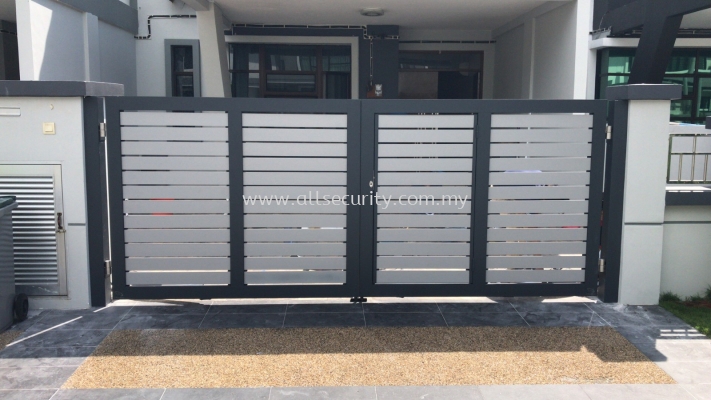 ALUMINIUM  SWING GATE 166" X 64"