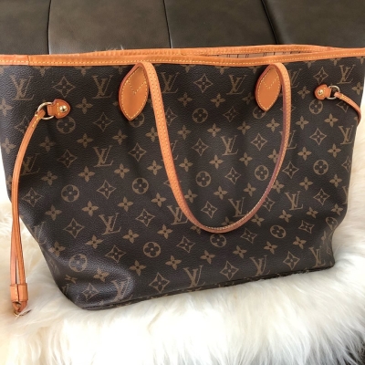 (SOLD) Louis Vuitton Monogram Neverfull MM