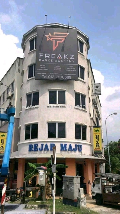 Freakz Dance Academy Giant Billboard at Meru Klang