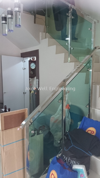 Stairhand  Tempered Glass 