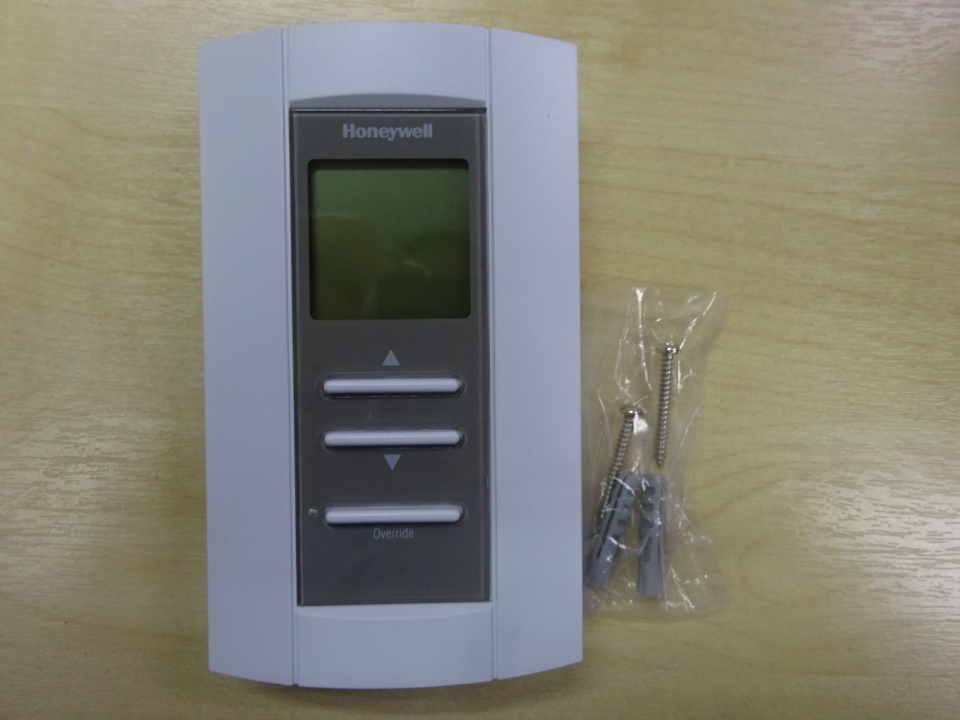 HONEYWELL TB6980A 1007 FLOATING TEMPERATURE THERMOSTAT (24 VAC) (SINGLE OUTPUT)