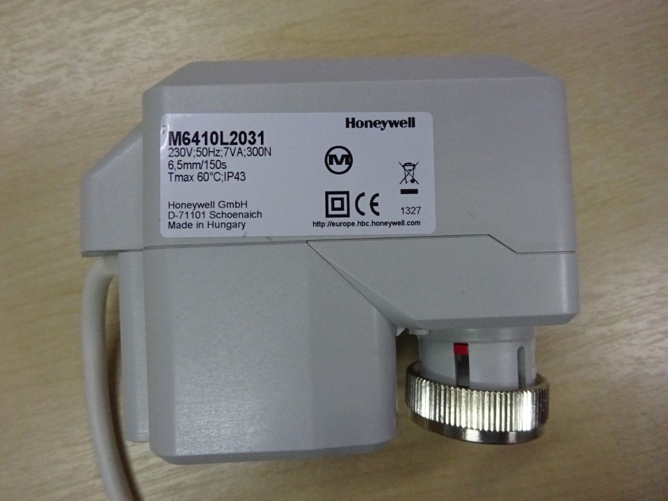 M6410C/L, M7410C Small 3-Position Linear Valve Actuators
