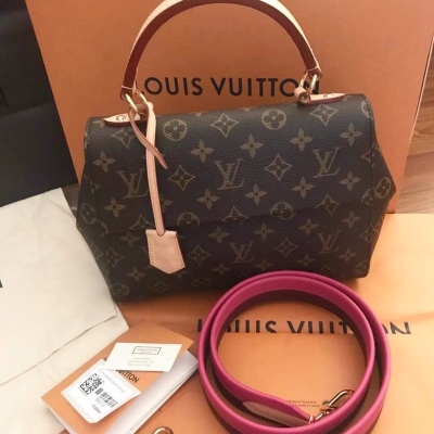 (SOLD) Louis Vuitton Monogram Clunny BB