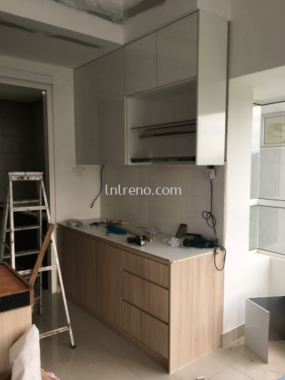 Customize Kitchen Cabinet in PJ Selangor Malaysia #plywood #melamine  #veneer #spray paint #laminate #customize #sliding door #glass door #swing door #built in #nyatoh #oak #aluminium door #carcass #panel #fluted panel #drawer #tv hang on panel #partition #box up #shelves #open shelves #table #3G #4G #solid surface #quartz stone #rubber wood