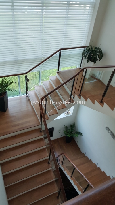 Stainless Steel Staircase Handrail With Glass & Wood