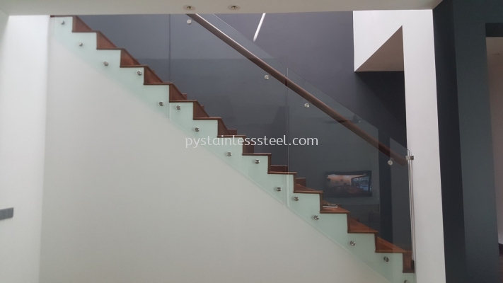 Stainless Steel Staircase Handrail With Glass & Wood