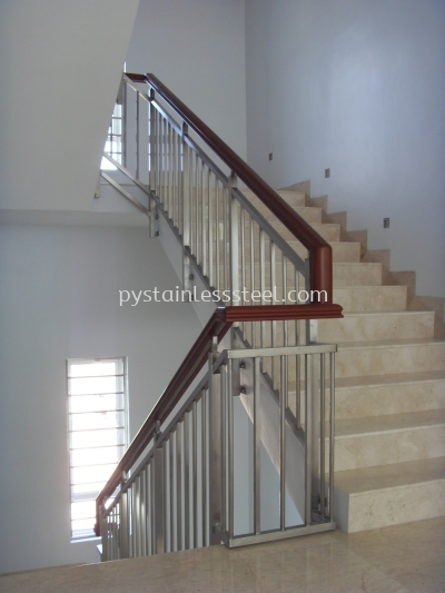 Stainless Steel Staircase Handrail With Wood