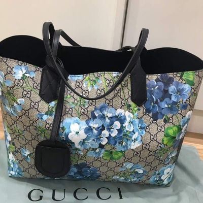 (SOLD) Brand New Gucci Floral Shoulder Tote