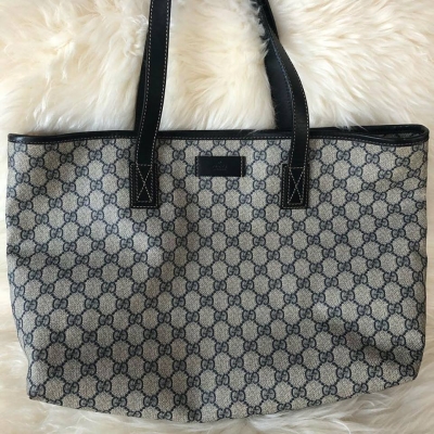 (SOLD) Gucci Medium Classic Shoulder Tote