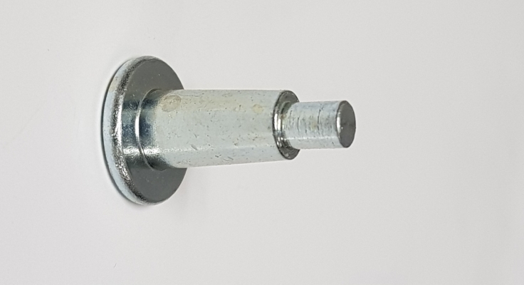 Rivet Horn