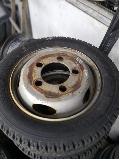 HINO RIM WITH TYRE (720) 