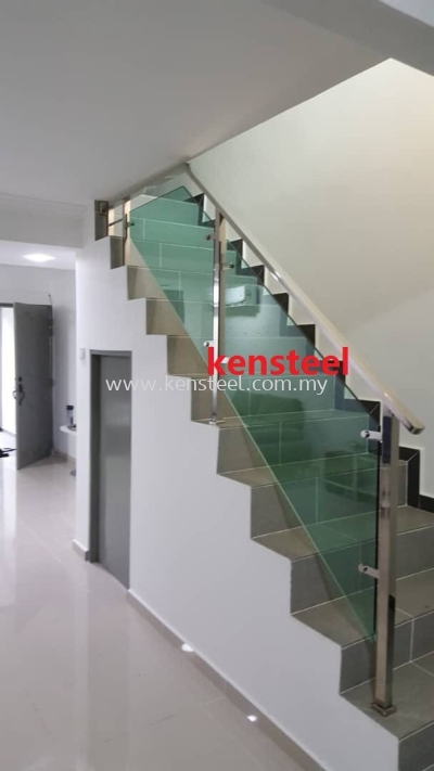 Stainless Steel Glass Staircase 76