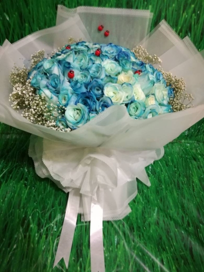 99 Roses Hand Bouquet (HB-722)