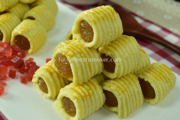 Rolled Pineapple Tart