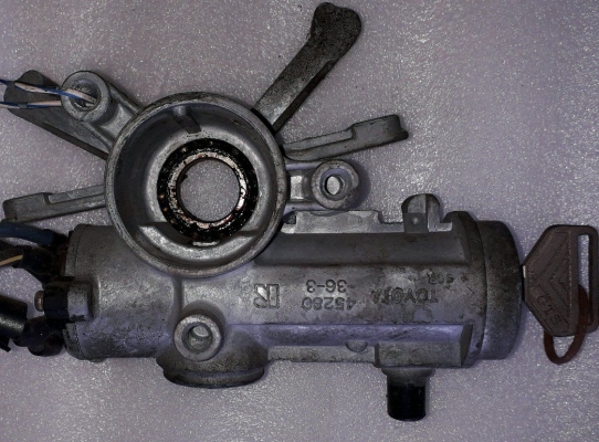 TOYOTA DYNA BU88 KEY SWITCH