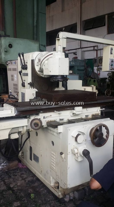 Universal Milling Machine