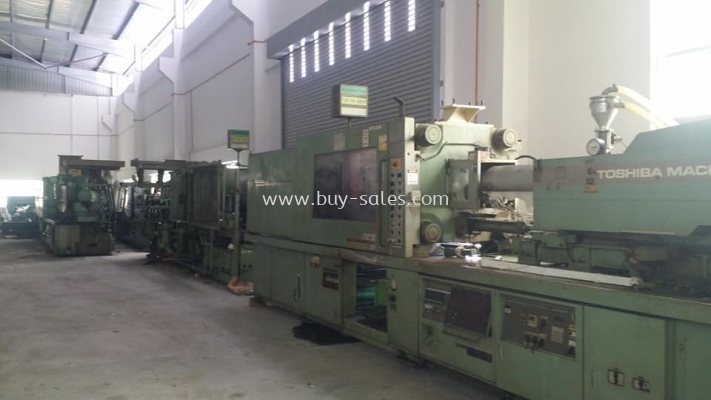 Plastic Injection Molding Machine