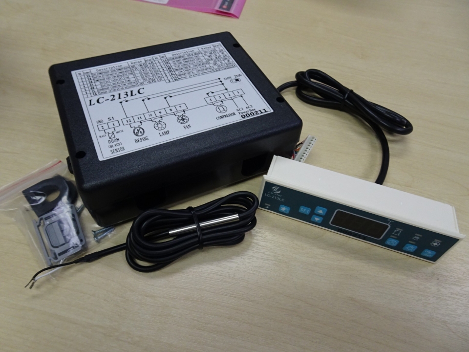 LU-CHU LC-213LC DIGITAL THERMOMETER C/W CONTROLLER WITH 1 NTC PROBE (110V/220V AC/50~60HZ)