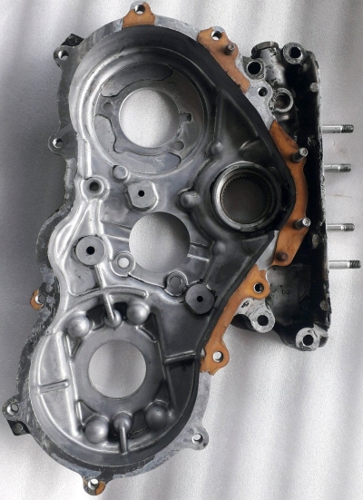 DAIHATSU OIL PUMP COVER (DL ENGINE)