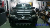 MITSUBISHI TRITON L200 2013' MITSUBISHI TRITON MITSUBISHI WINDSCREEN REPLACEMENT WINDSCREEN REPLACEMENT