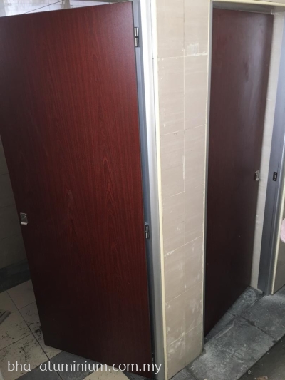 TOILET DOOR