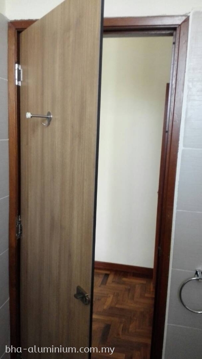 TOILET DOOR